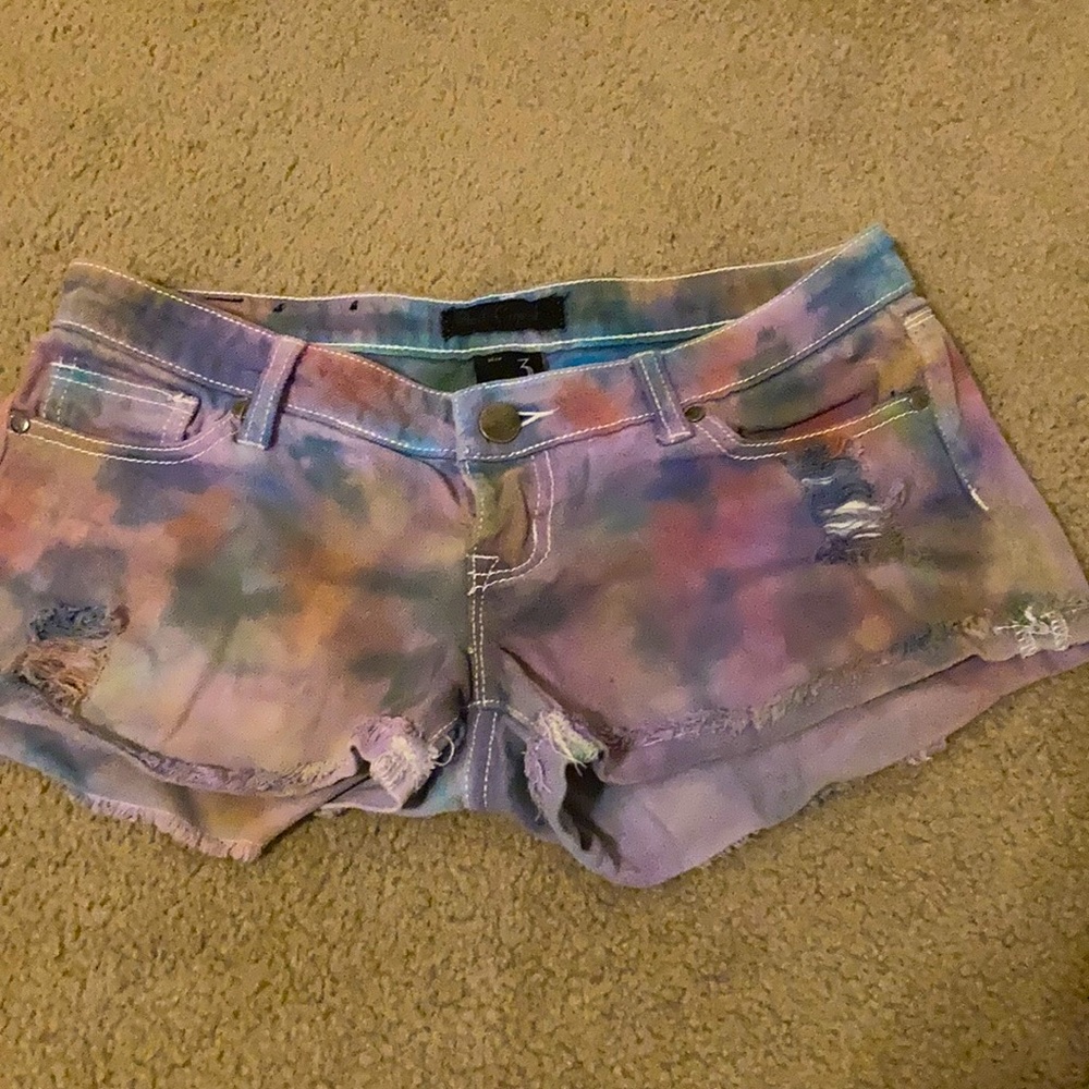 Size 3 purple tie dye black crystal shorts